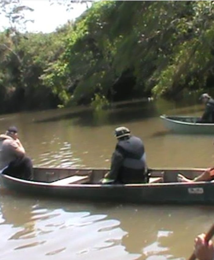 Polícia Militar Ambiental e Pescadores Profissionais realizam demarcações de locais para pesca no Rio Mogi Guaçu